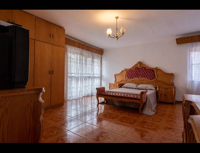 4 BEDROOM HOUSE FOR SALE IN GLENVISTA